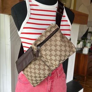 GUCCI Supreme Brown Belt Bag with Signature Monogram